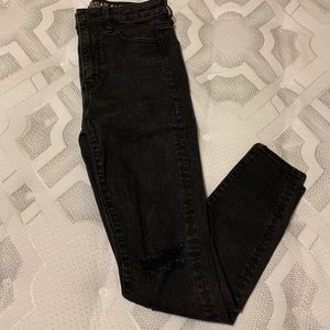 Super hi-rise jegging w/ knee rips